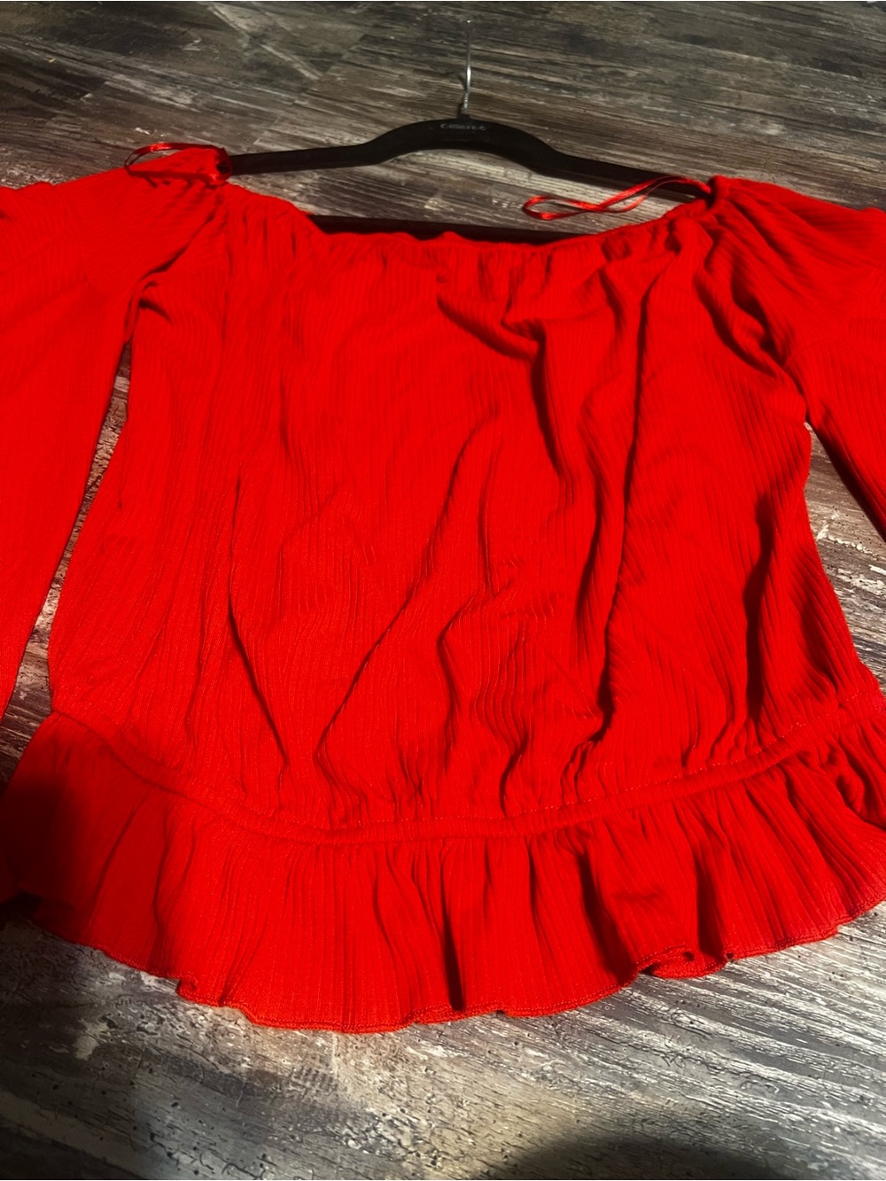 Off-Shoulder Red Women's Peasant Top with Ruffle Hem